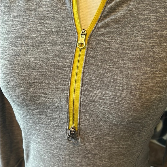 Lululemon Half Zip Gray and Yellow Zipper - Picture 5 of 10